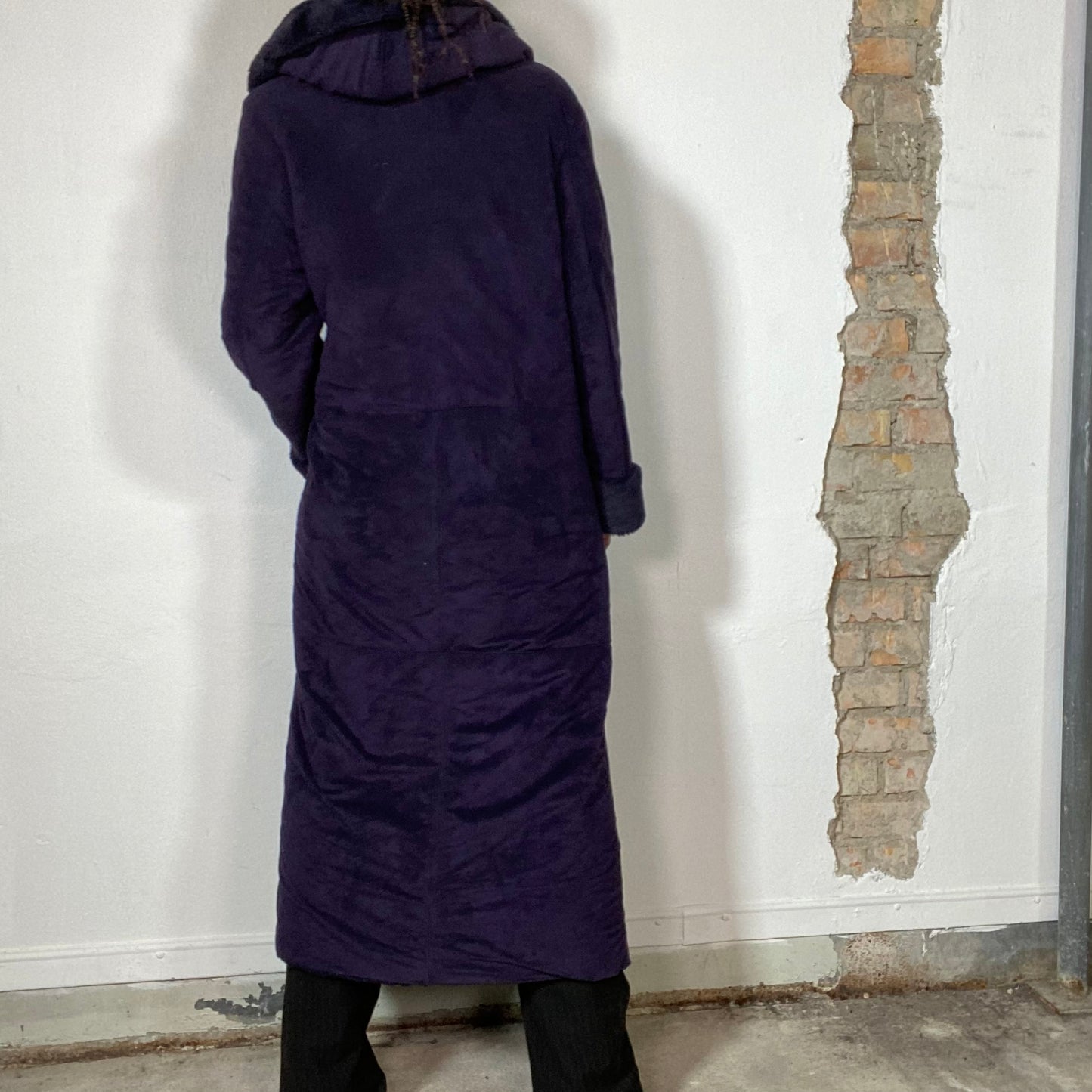 Vintage 90's Winter Purple Suede Coat with Faux Fur Lining (S/M)