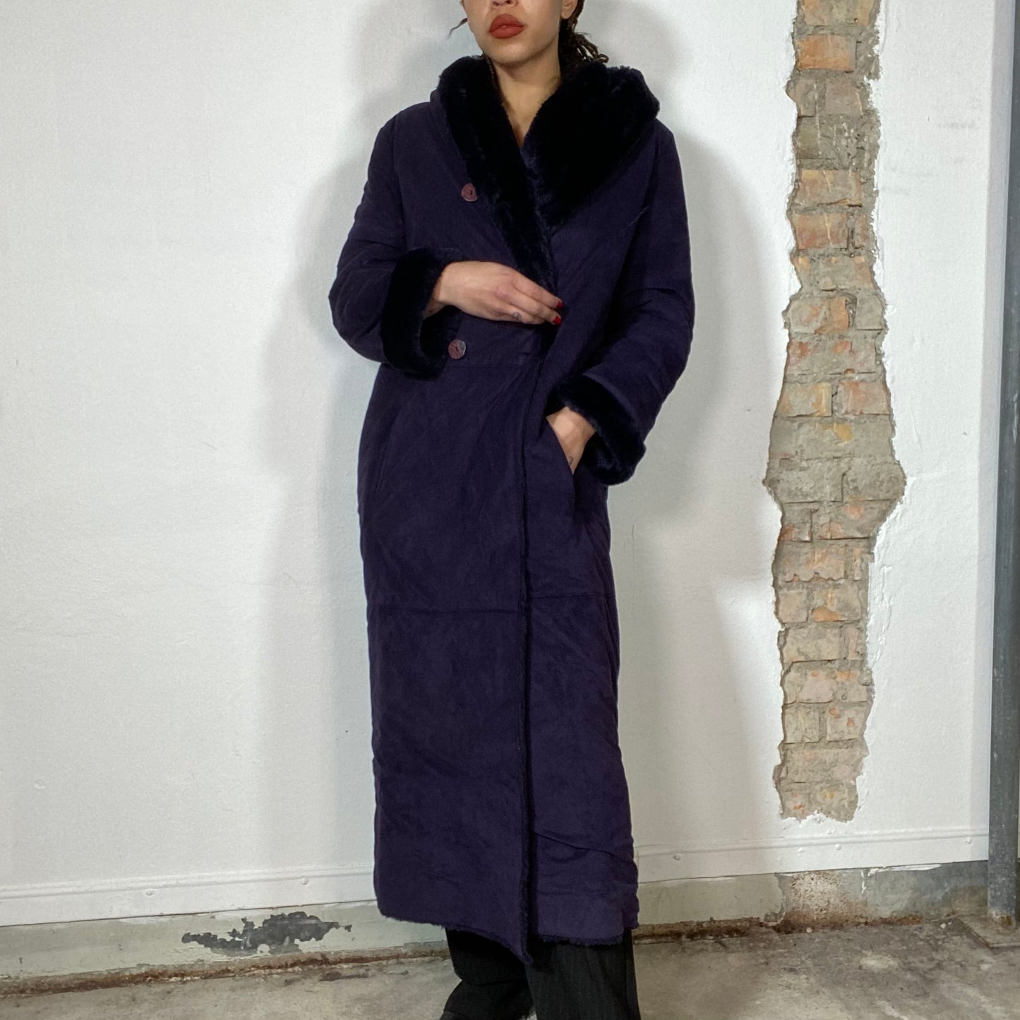 Vintage 90's Winter Purple Suede Coat with Faux Fur Lining (S/M)