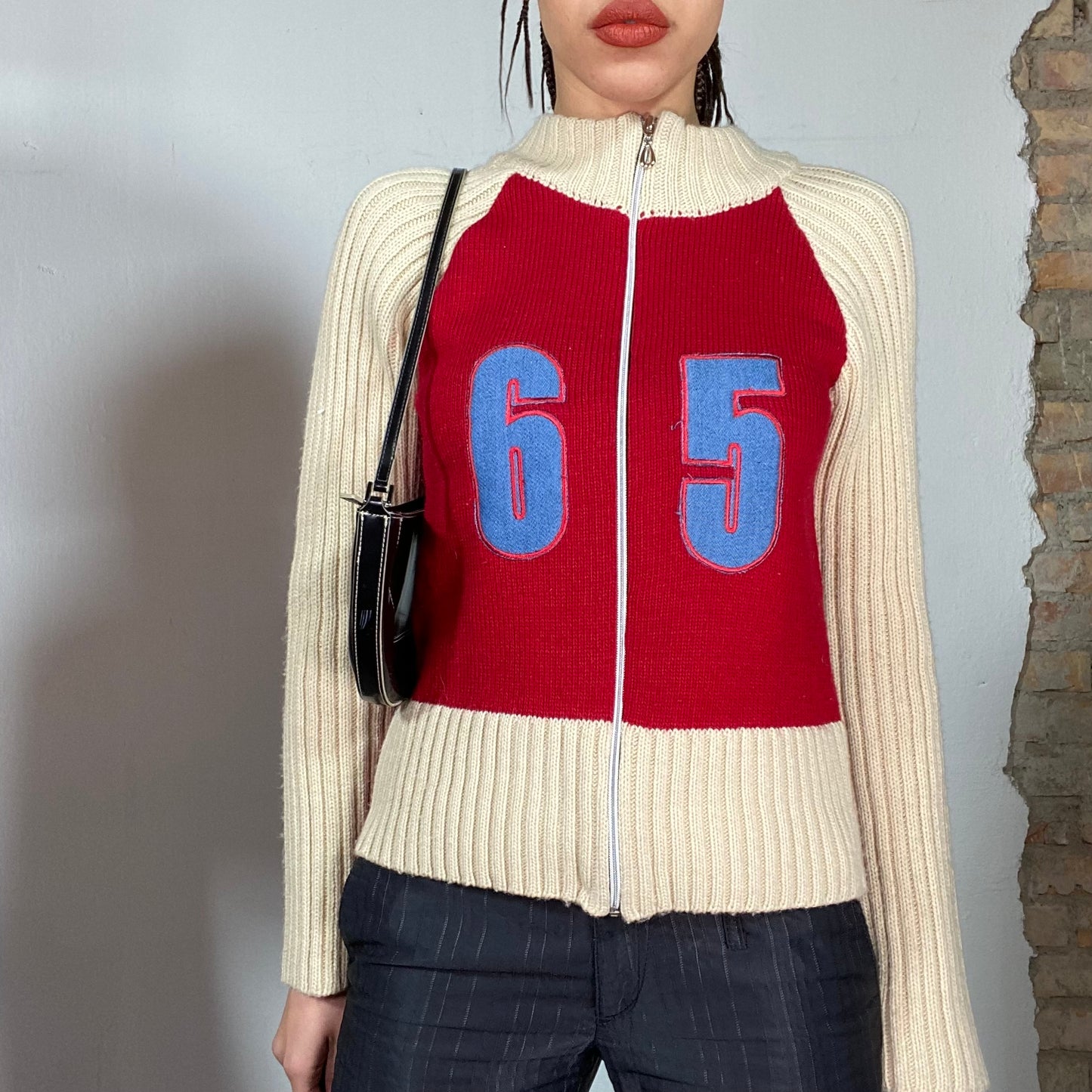 Vintage 90's Dad Beige and Red Ribbed Knit Zip Up Sweater with '65' Print (S)