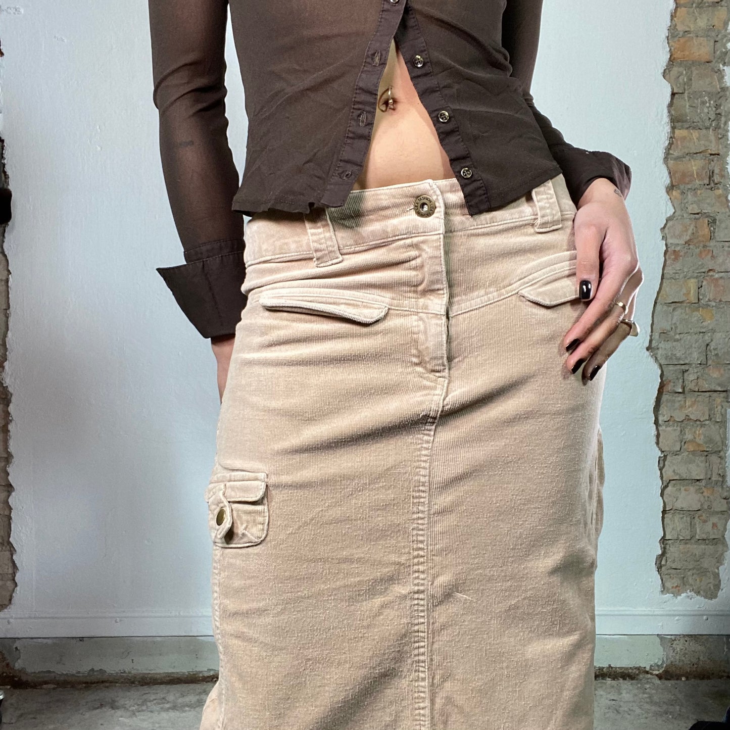 Vintage 90's Downtown Girl Beige Cord Midi Skirt (S/M)