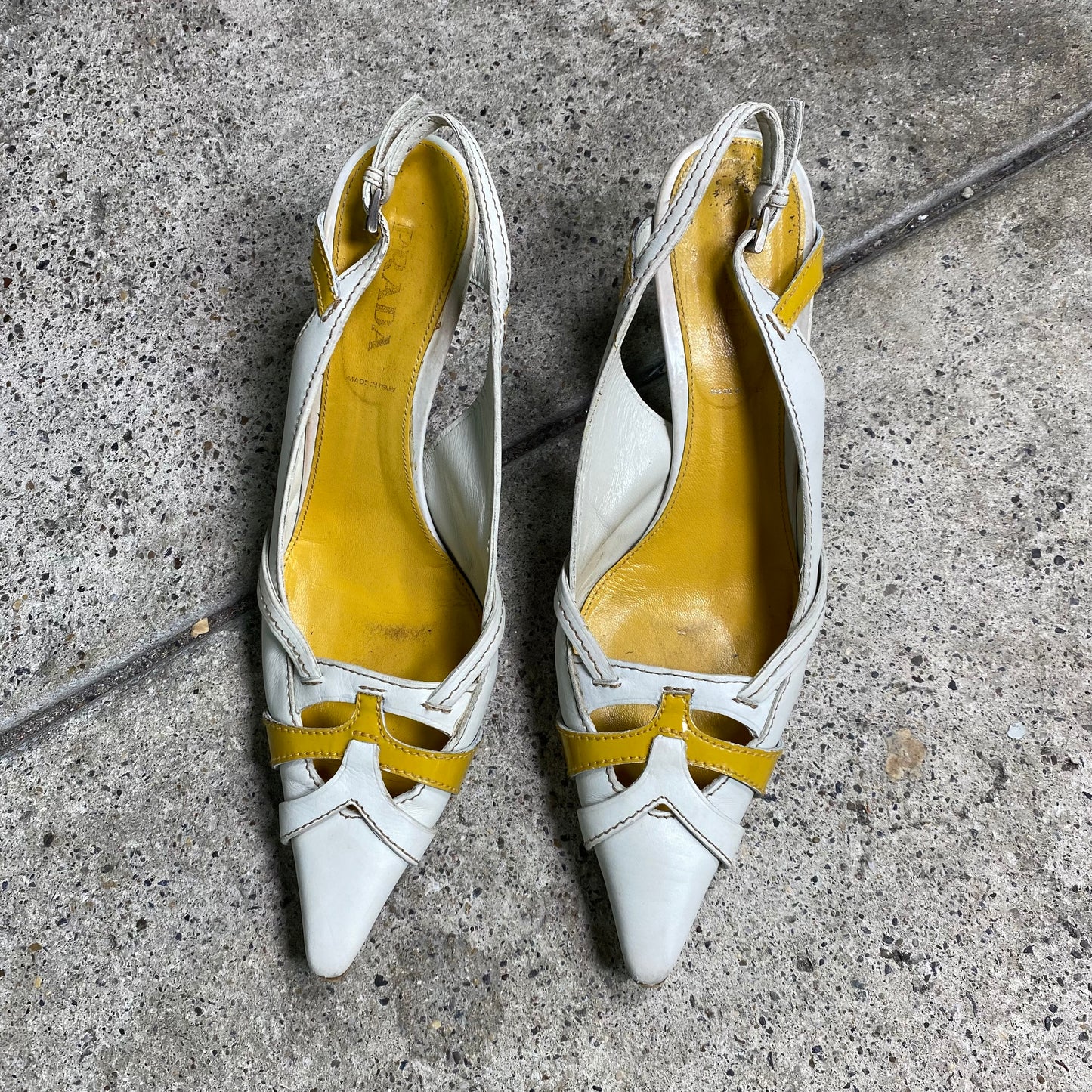 Vintage 2000's Archive Prada White and Yellow Pointed Kitten Heels (Size 39)