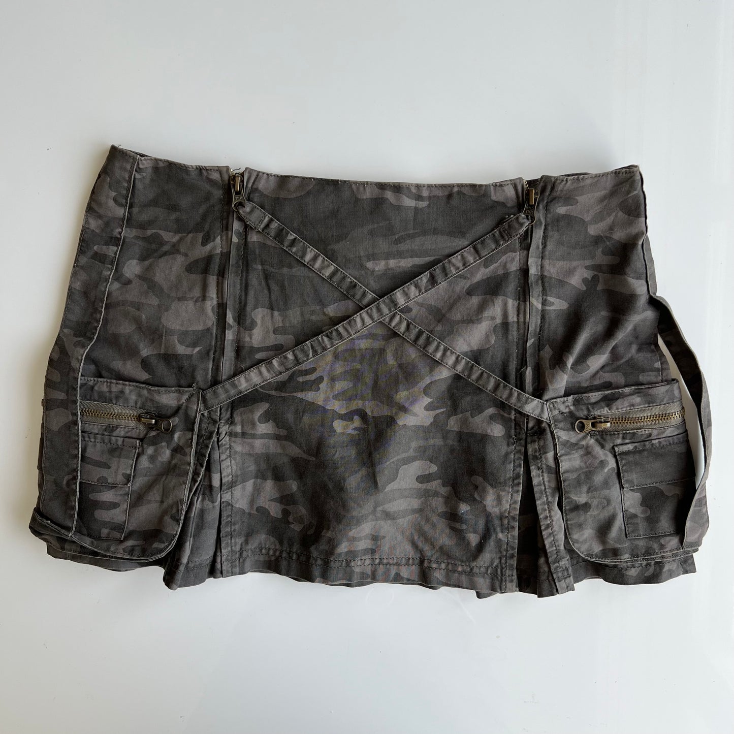 Vintage 90's Rave Grunge Camo Cargo Mini Skirt (38 EU / UK 10 / US 6)