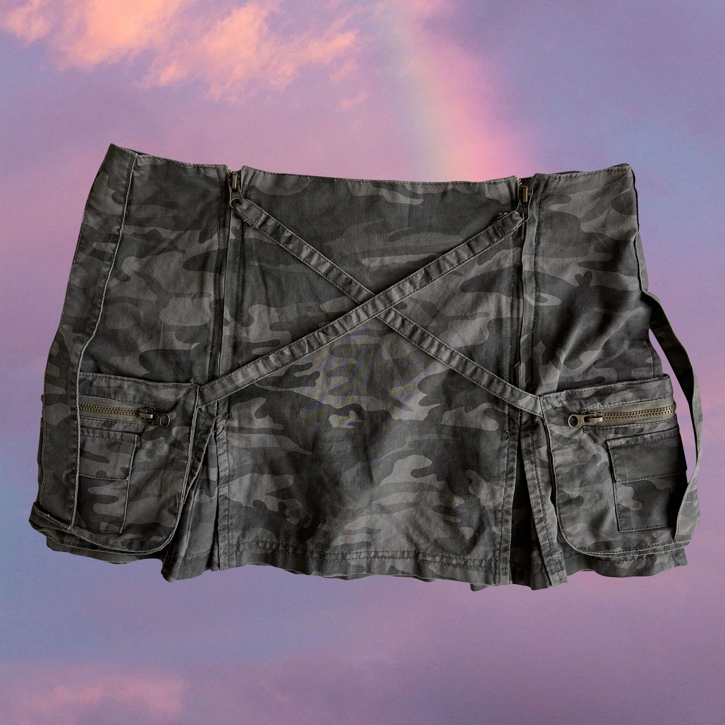 Vintage 90's Rave Grunge Camo Cargo Mini Skirt (38 EU / UK 10 / US 6)