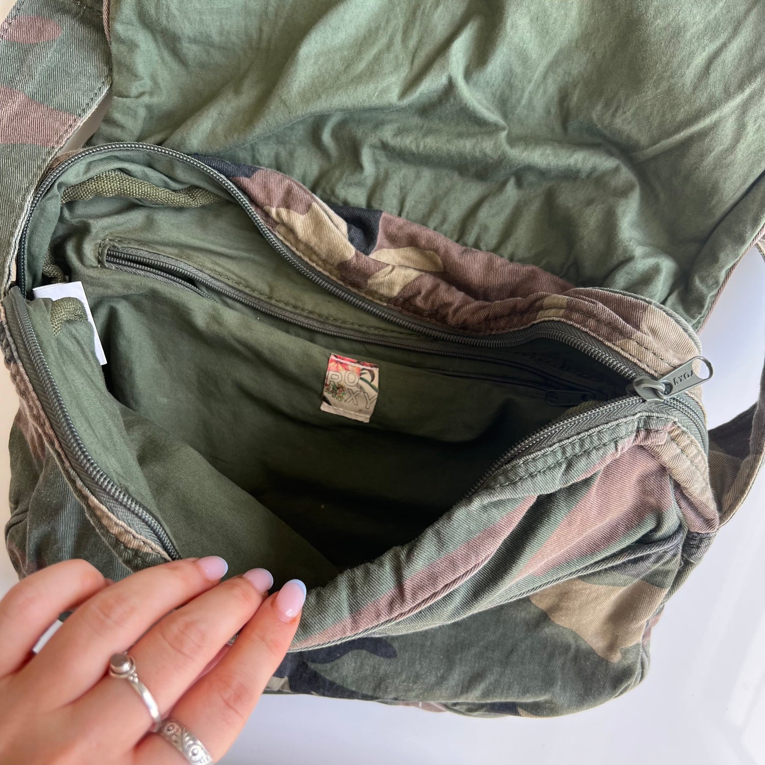 Vintage Y2K Grunge Skater Camo Crossbody Messenger Bag – Michelle Vintage Y2K Grunge Skater Camo Crossbody Messenger Bag – Michelle