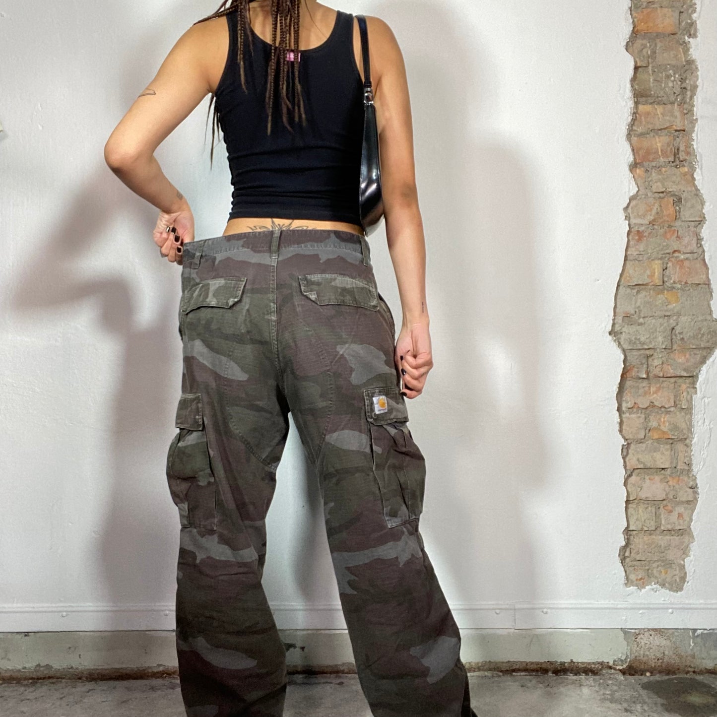 Vintage 2000's Grunge Baggy Carhartt Camo Cargo Pants (M/L)