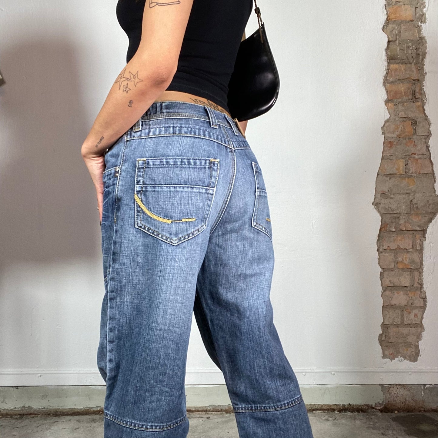 Vintage 90's Streetstyle Baggy Light Wash Denim Boyfriend Jeans (S/M)