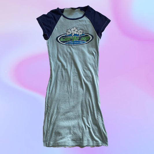 Vintage Y2K Surfer Girl T-Shirt Dress (S)