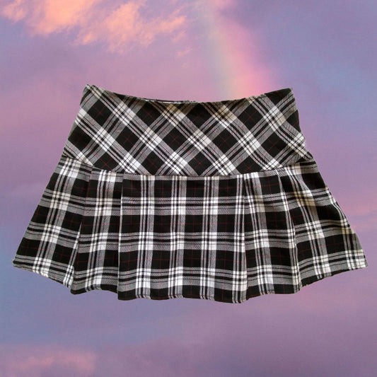 Vintage 90's Fairy Goth Hell Bunny White and Black Plaid Pleated Miniskirt (M)