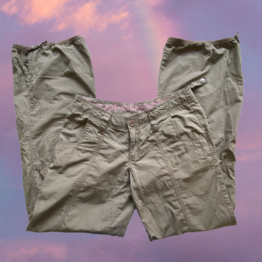Vintage Y2K Low Waist Khaki Cargos (36 EU/UK 8)