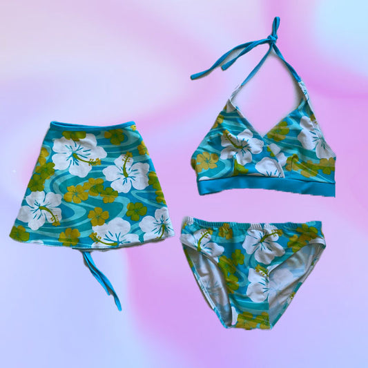 Vintage Y2K Hibiscus Print Bikini with Wrap Skirt