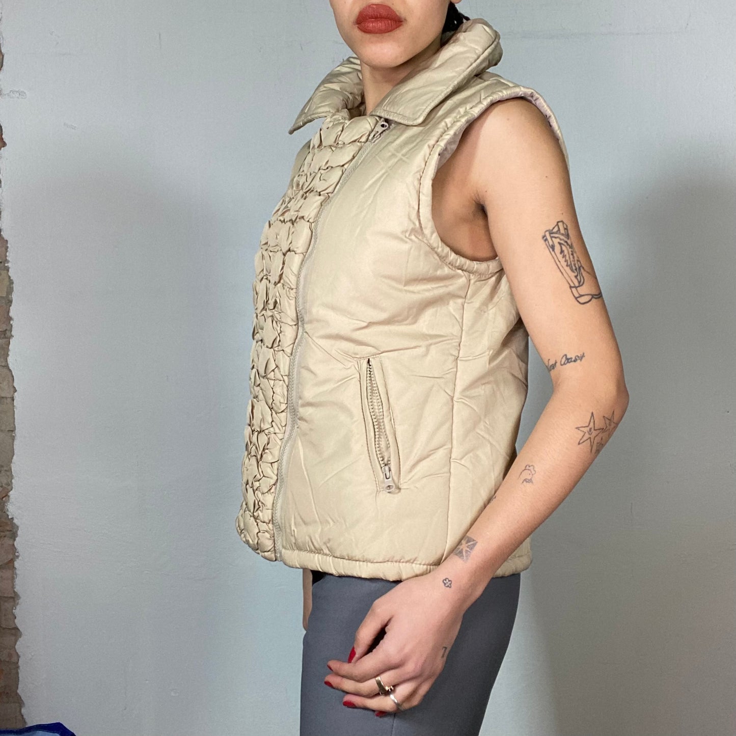 Vintage 2000's Whimsigoth Beige Puffer Vest with Ruffle Front Part and Zipper (S/M)