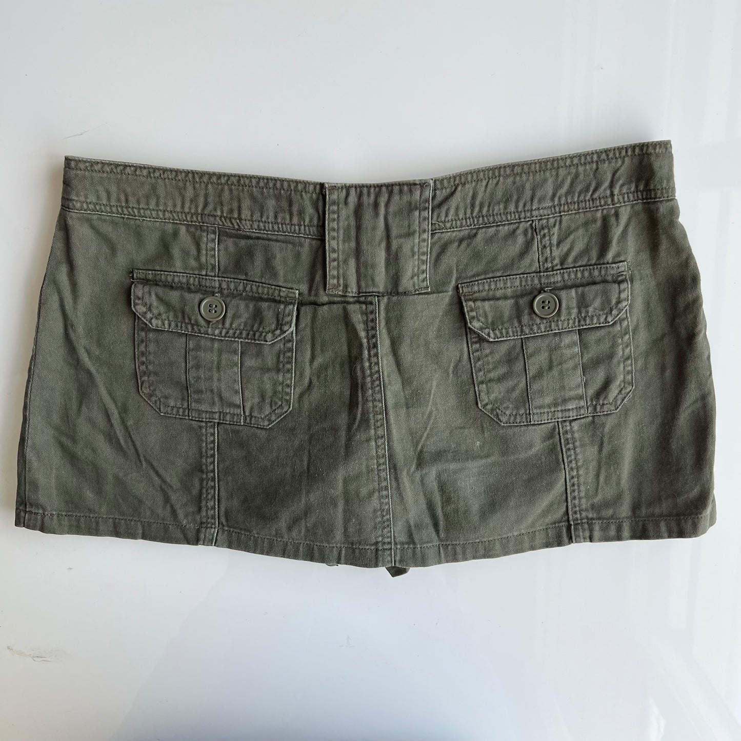 Vintage 90's Cargo Khaki Low Waist Mini Skirt with Shorts Underneath (36 EU / UK 8 / US 4)