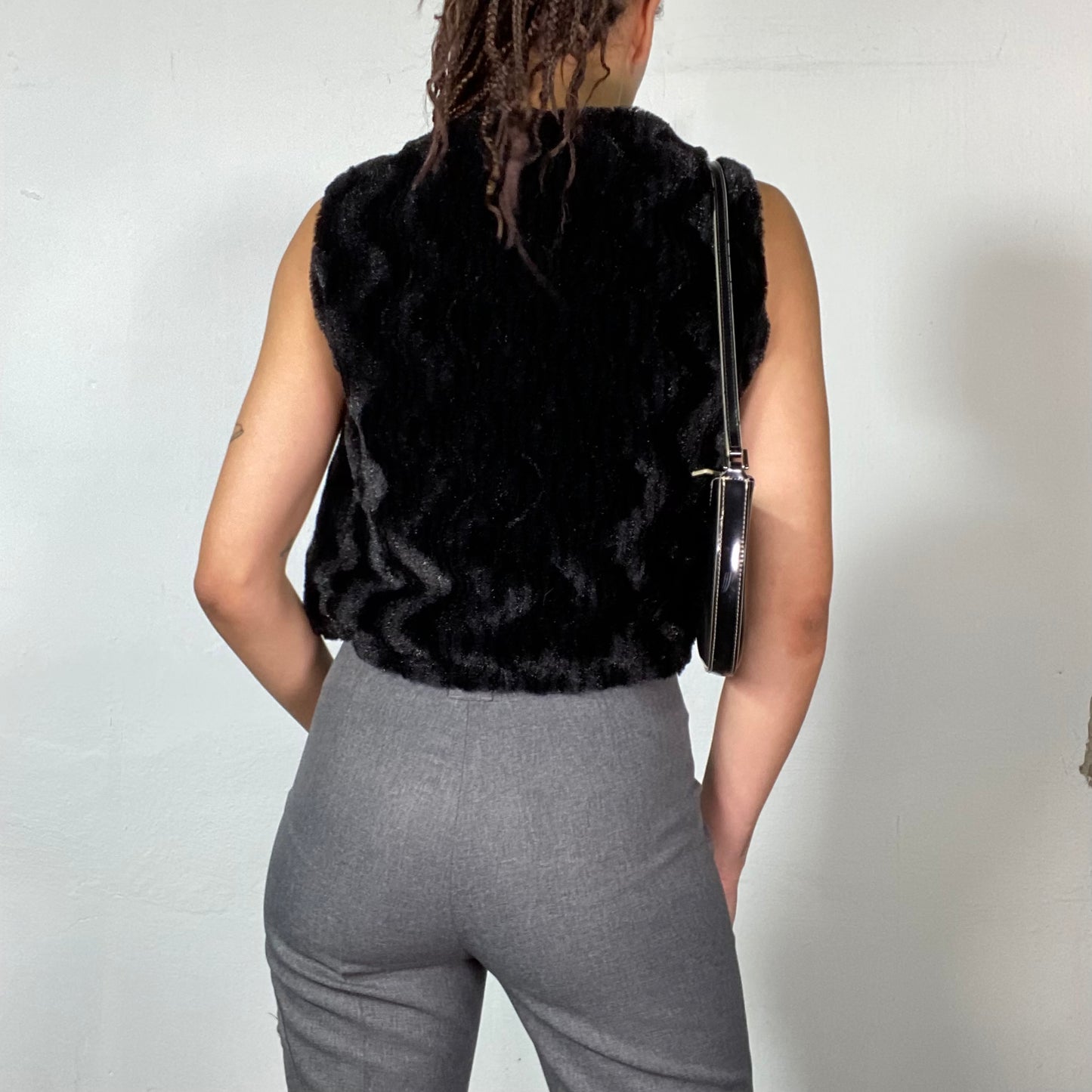 Vintage 90's Funky Black Faux Fur Vest with Wavy Texture (XS/S)