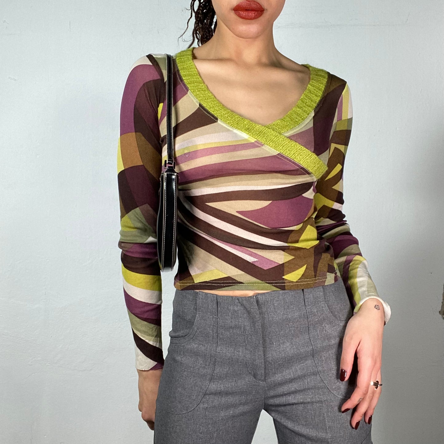 Vintage 90's Funky Brown and Green Striped V-Neck Mesh Longsleeve (S)