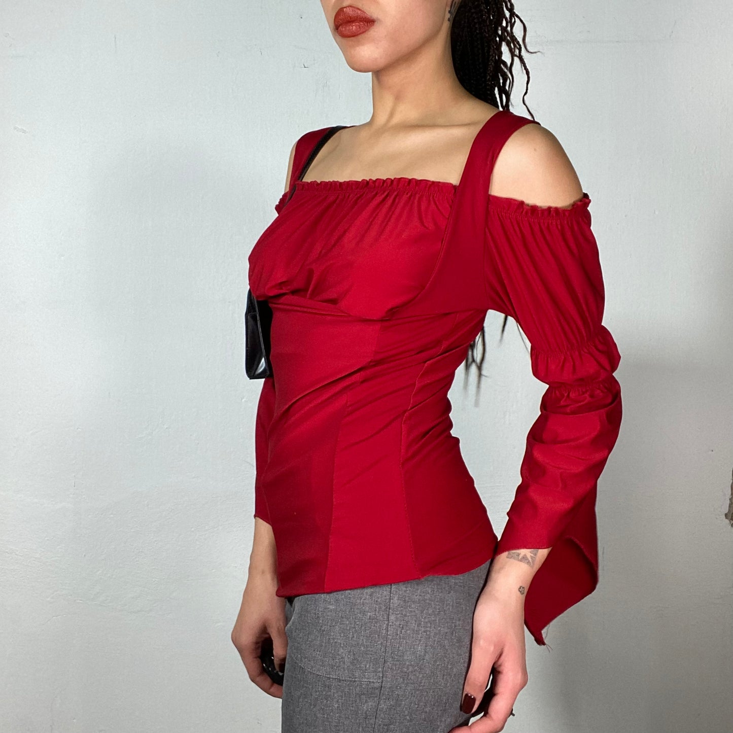 Vintage 2000's Romantik Red Off Shoulder Longsleeve Top with Ruffle Details (S)