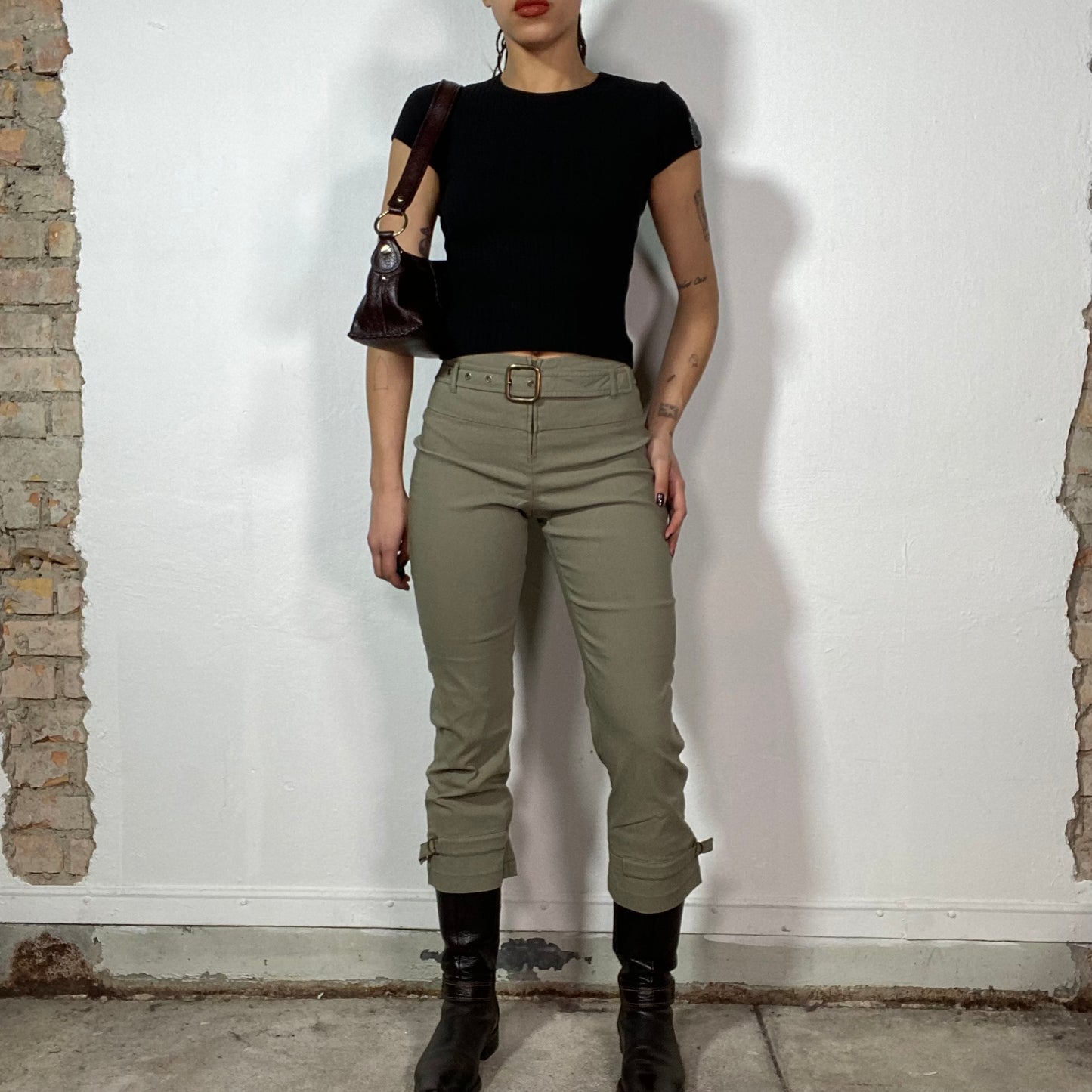 Vintage 2000's Grunge Khaki Cargo Capri Pants with Belt (XS/S)