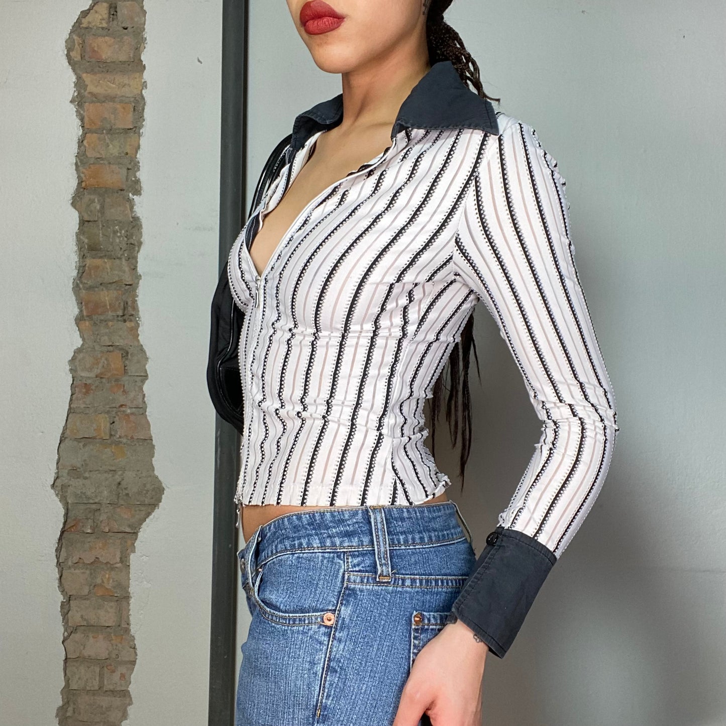 Vintage 90's Rachel Green Black and White Striped Zip Up Blouse (XS/S)