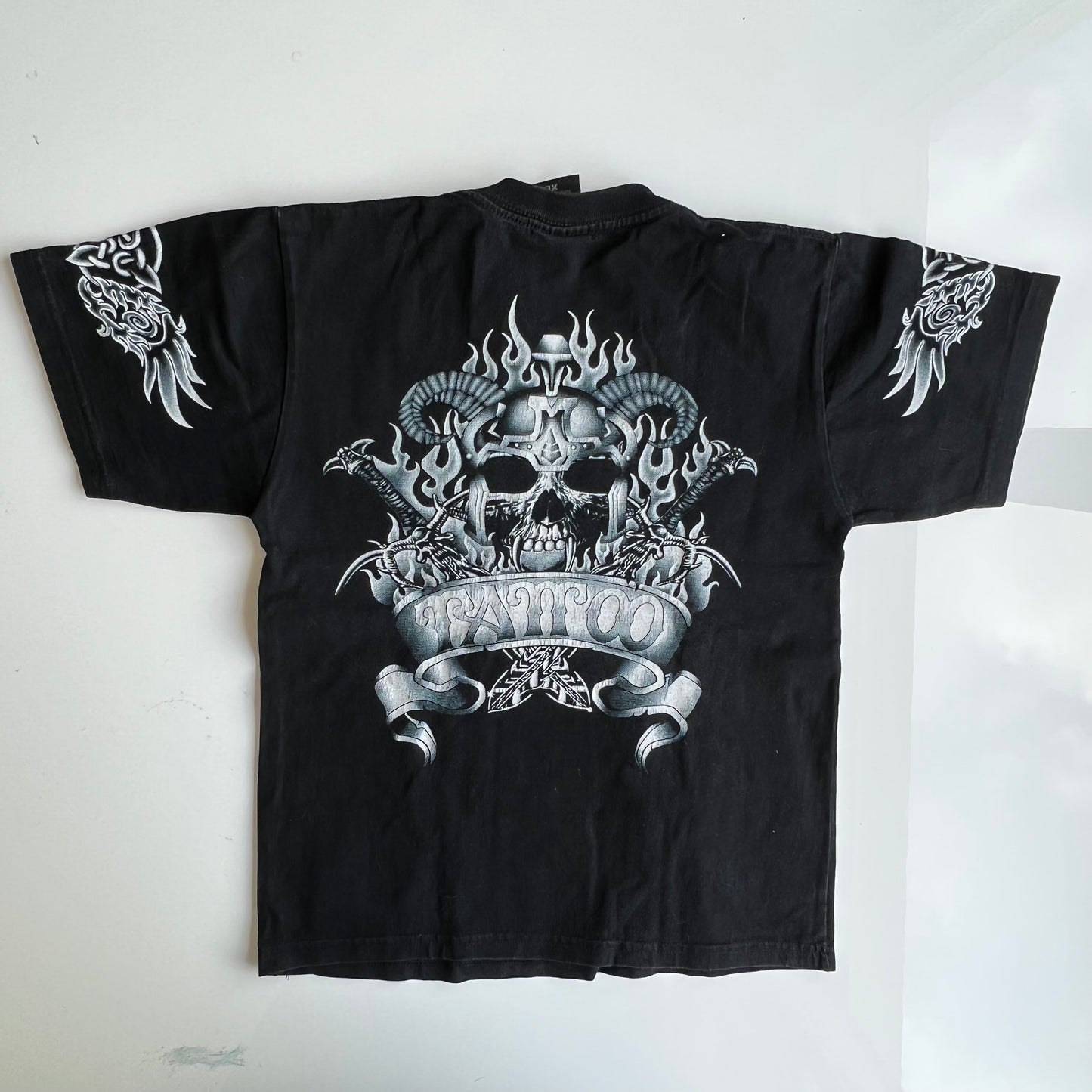 Vintage 90's Skater Dragon Tribal Print Black T-Shirt (XS/S)