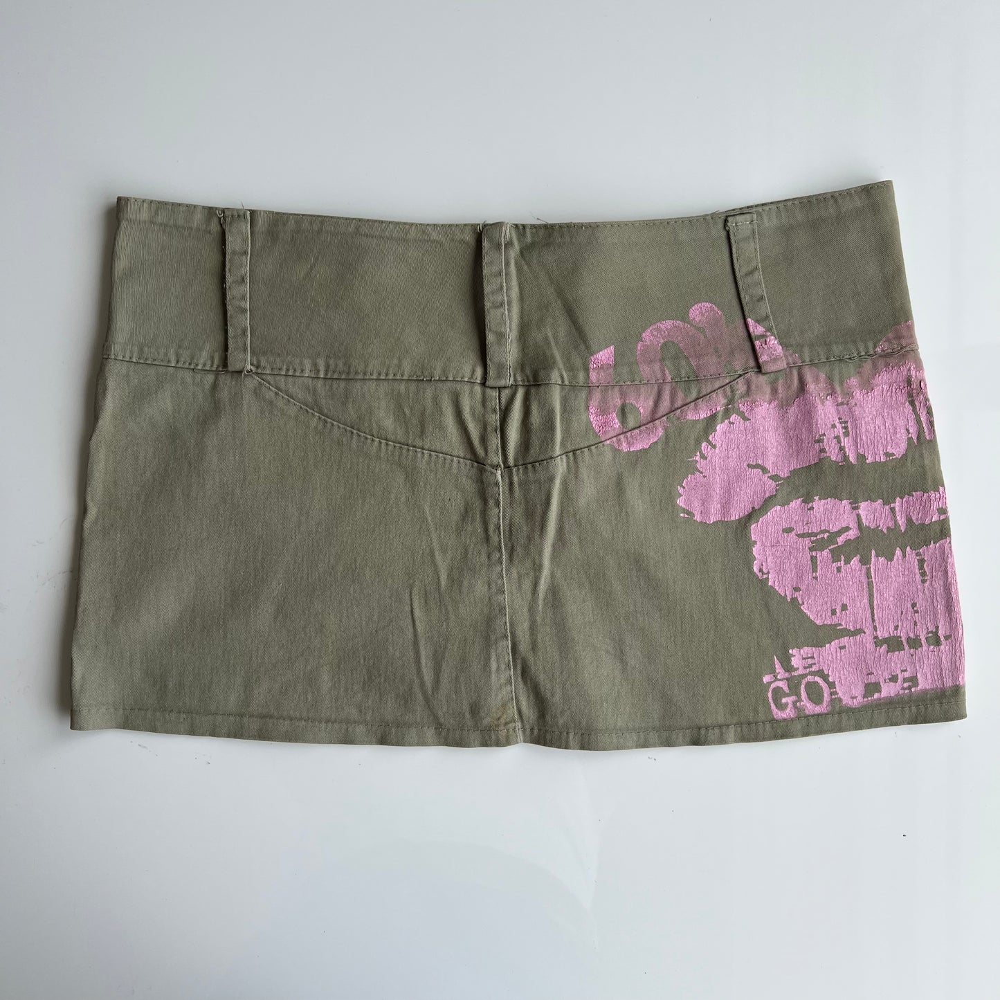 Vintage 90's Cargo Khaki Mini Skirt with Lip Print (38 EU / UK 10 / US 6)