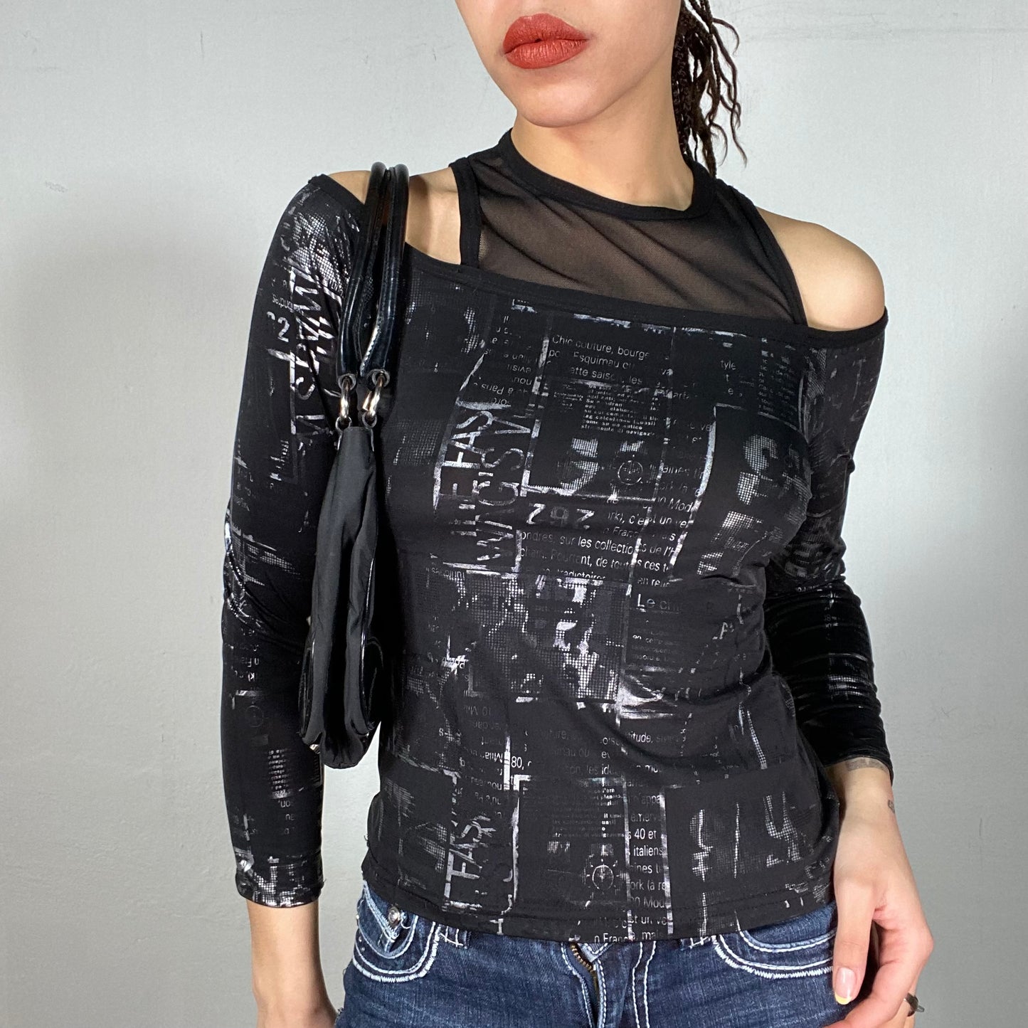 Vintage 2000's Funky Black Shoulder Free Longsleeve with Silver Writing Print (S)