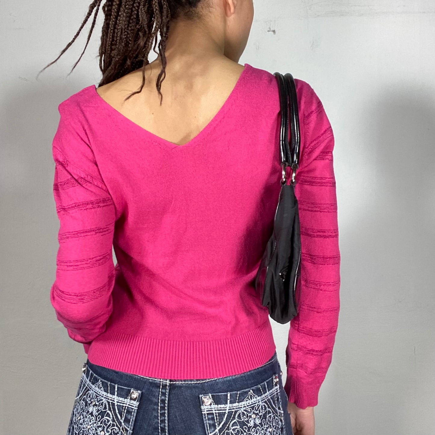 Vintage 2000's Funky Hot Pink V-Neck Sweater with Writing Print (M)