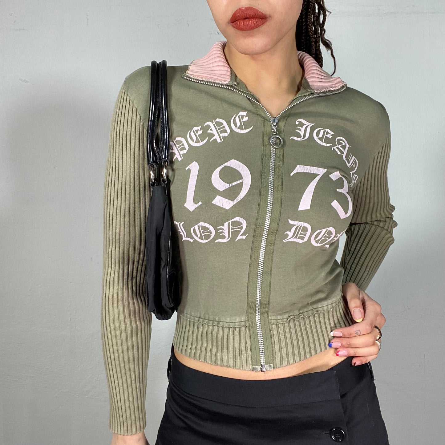 Vintage 2000's Pepe Jeans Khaki Zip Up Sweater with Pink Gothic Writing (XS/S)