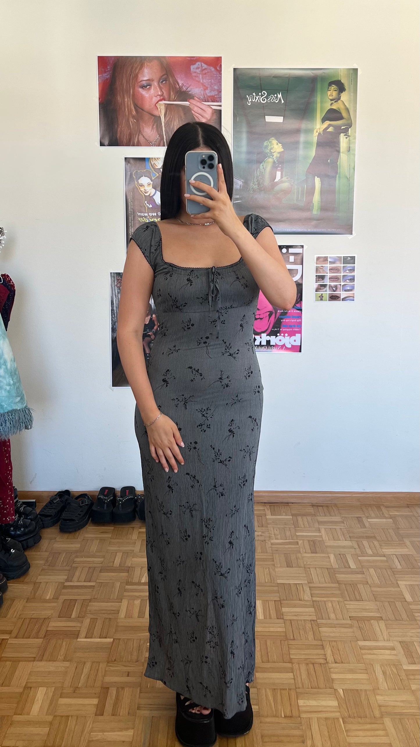 Vintage 90's Romantic Grey Floral Milkmaid Maxi Dress (XS/S)