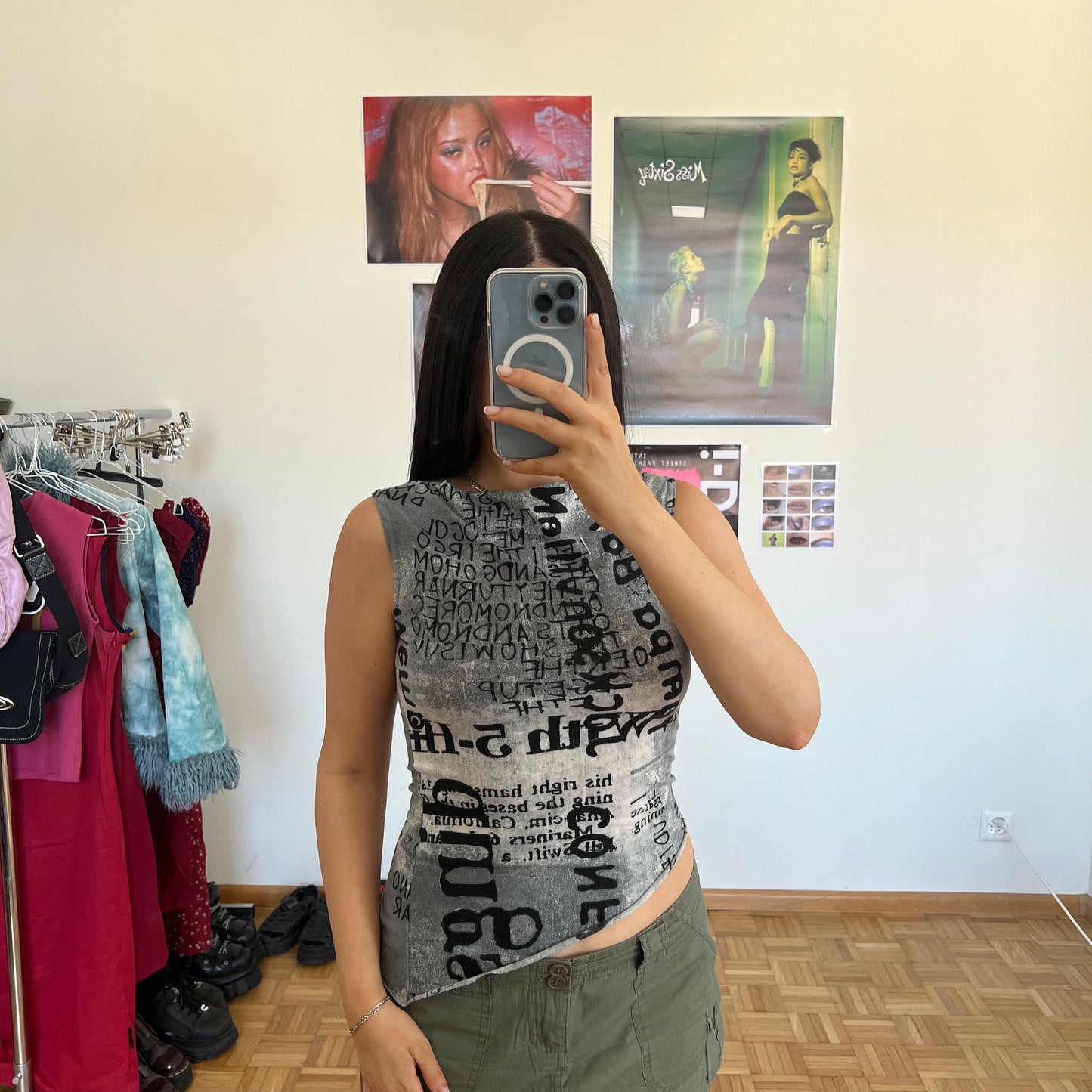 Vintage 90's Archive Grey Asymmetric Top with Text Print (XS)