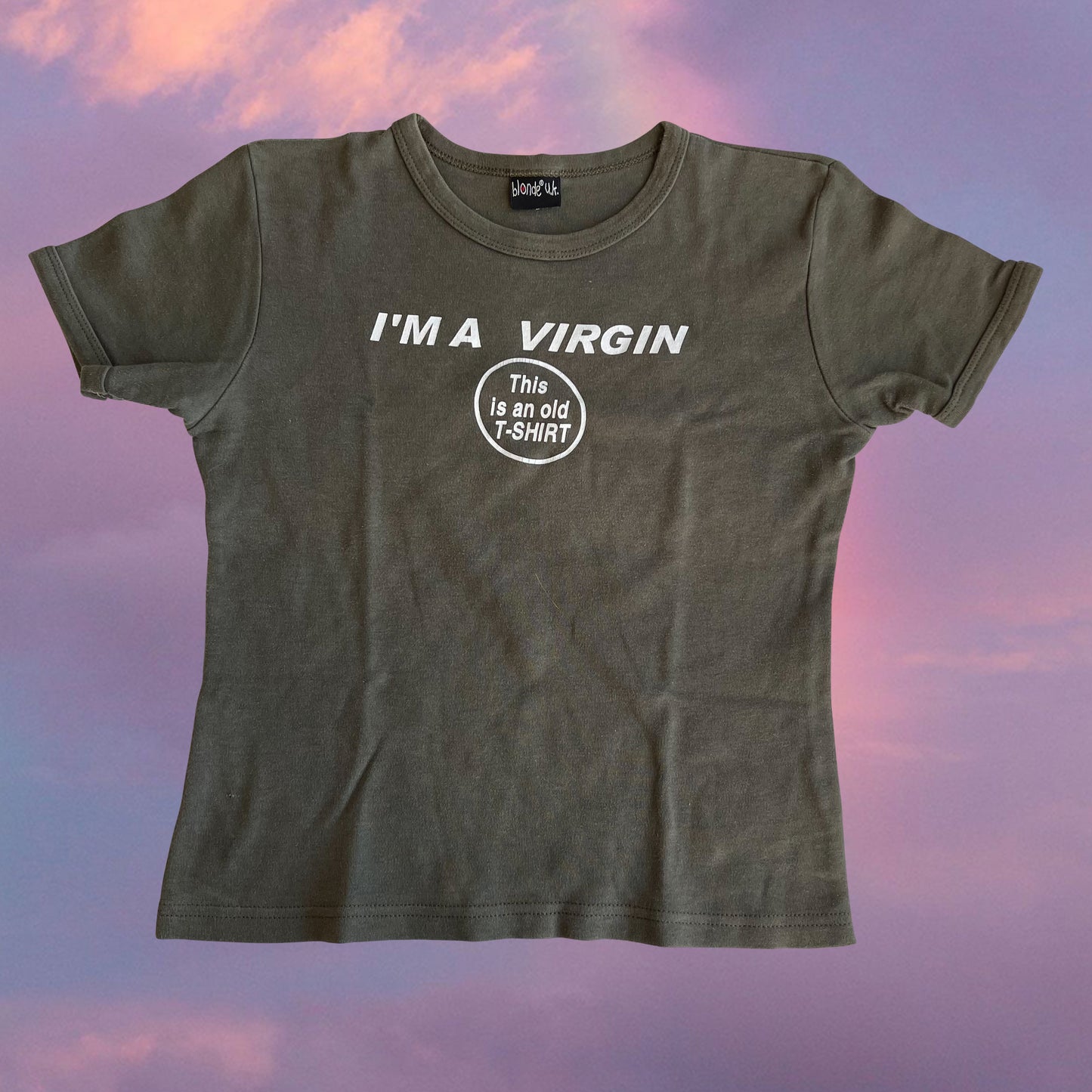 Vintage 90's I'm a Virgin Khaki Graphic Print T-Shirt (M/L)