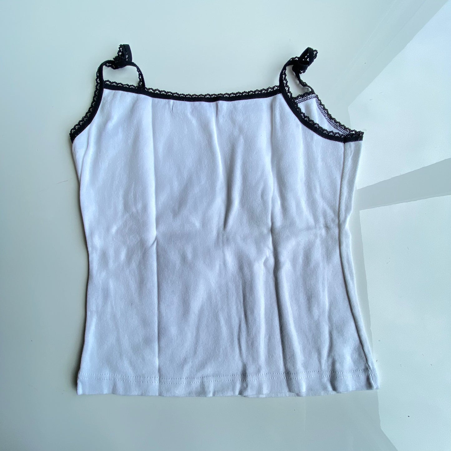 Vintage 90's Skater White Tank Top with Chinese Script and Picot Trim (S)