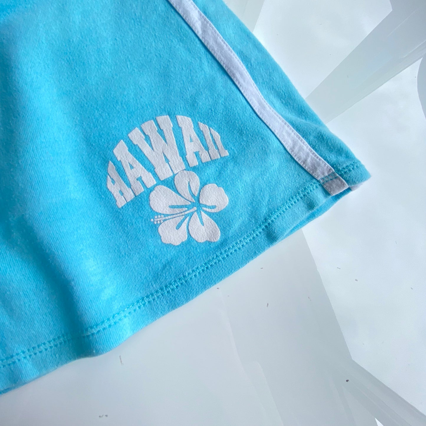 Vintage Y2K Sporty Light Blue Skirt with "Hawaii" Detail (S)