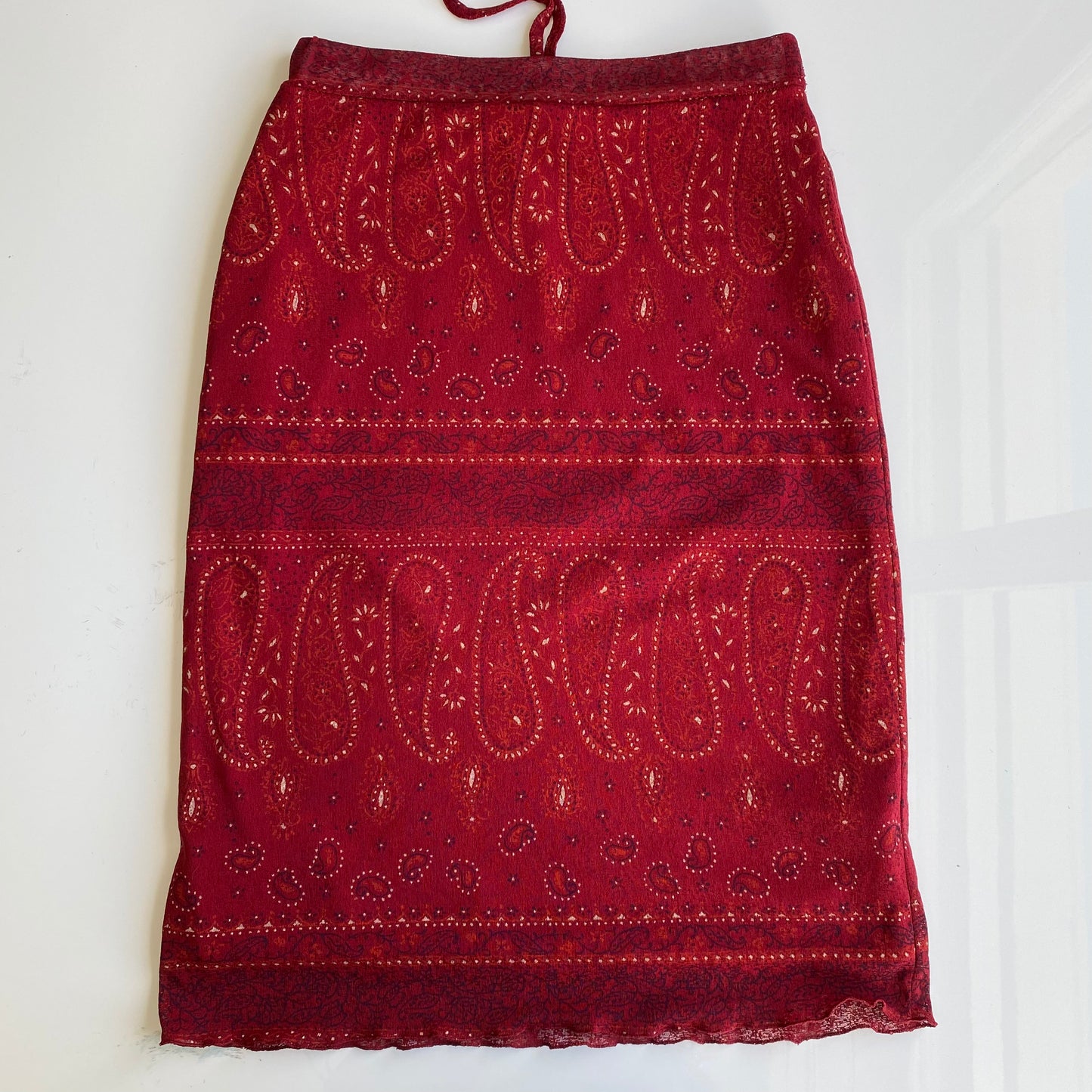 Vintage 90's Boho Hippie Red Mesh Paisley Print Midi Skirt (XS/S)