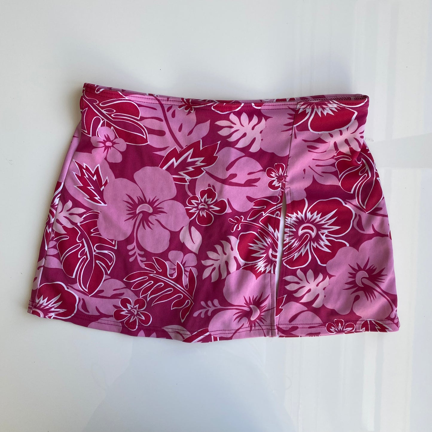 Vintage 90's Beachwear Hot Pink Hibiscus Mini Skirt (XS)