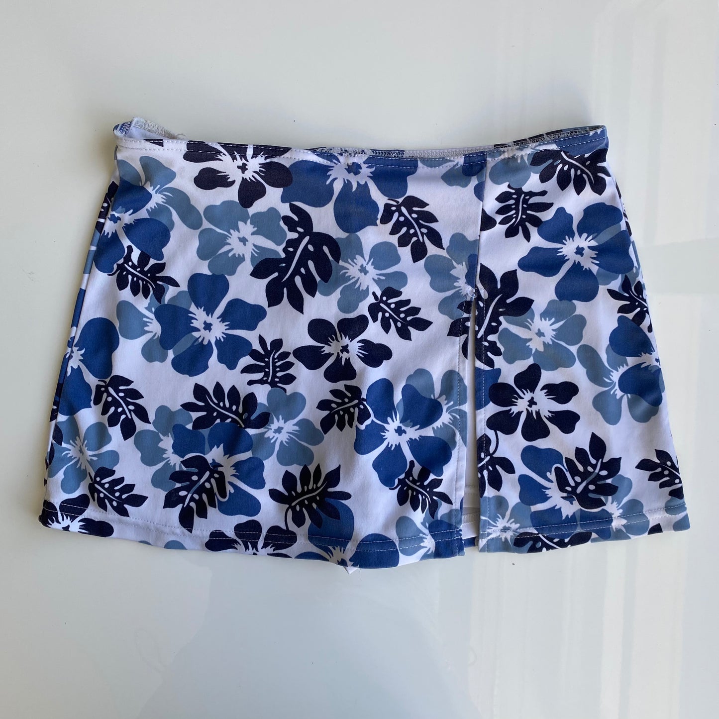 Vintage 90's Beachwear Blue Hibiscus Mini Skirt with Shorts Underneath (XS)