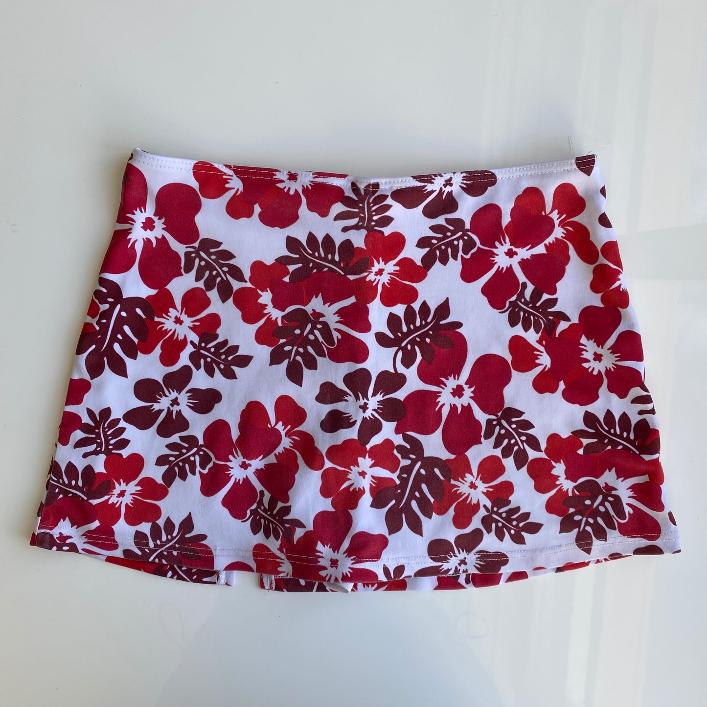 Vintage 90's Beachwear Red Hibiscus Print Mini Skirt with Shorts Underneath (XS)