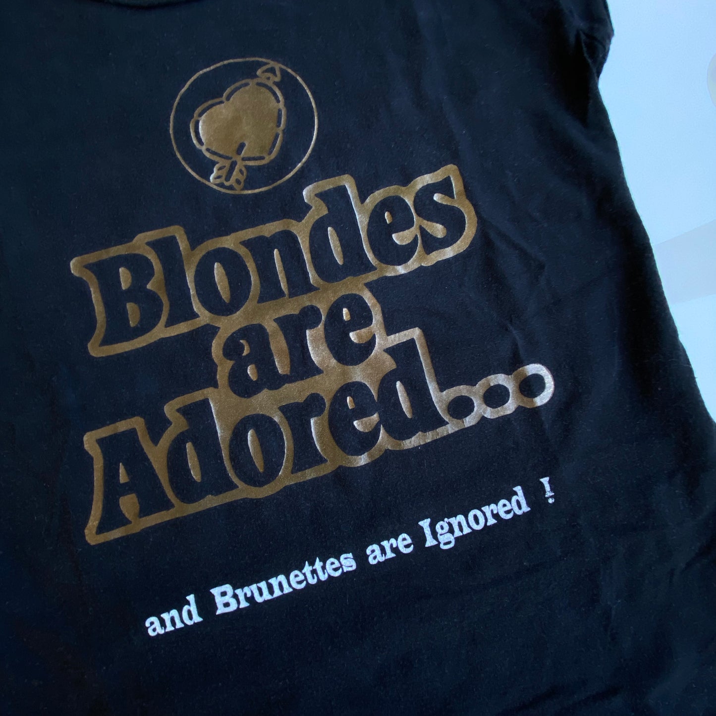 Vintage Y2K “Blondes Are Adored” Black Graphic Baby Tee (M)