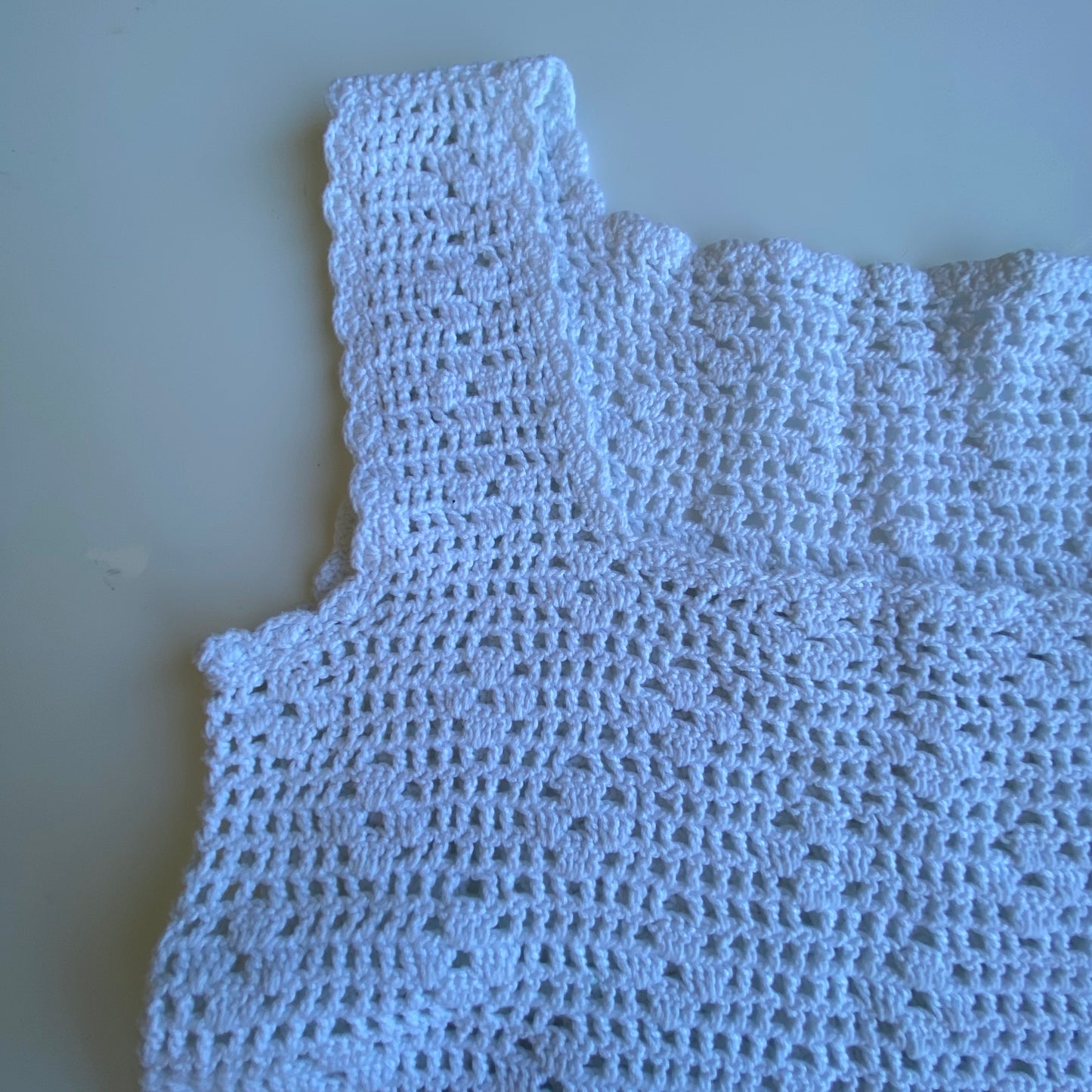 Vintage 90’s Indie Hippie White Crochet Tank Top (XS/S)