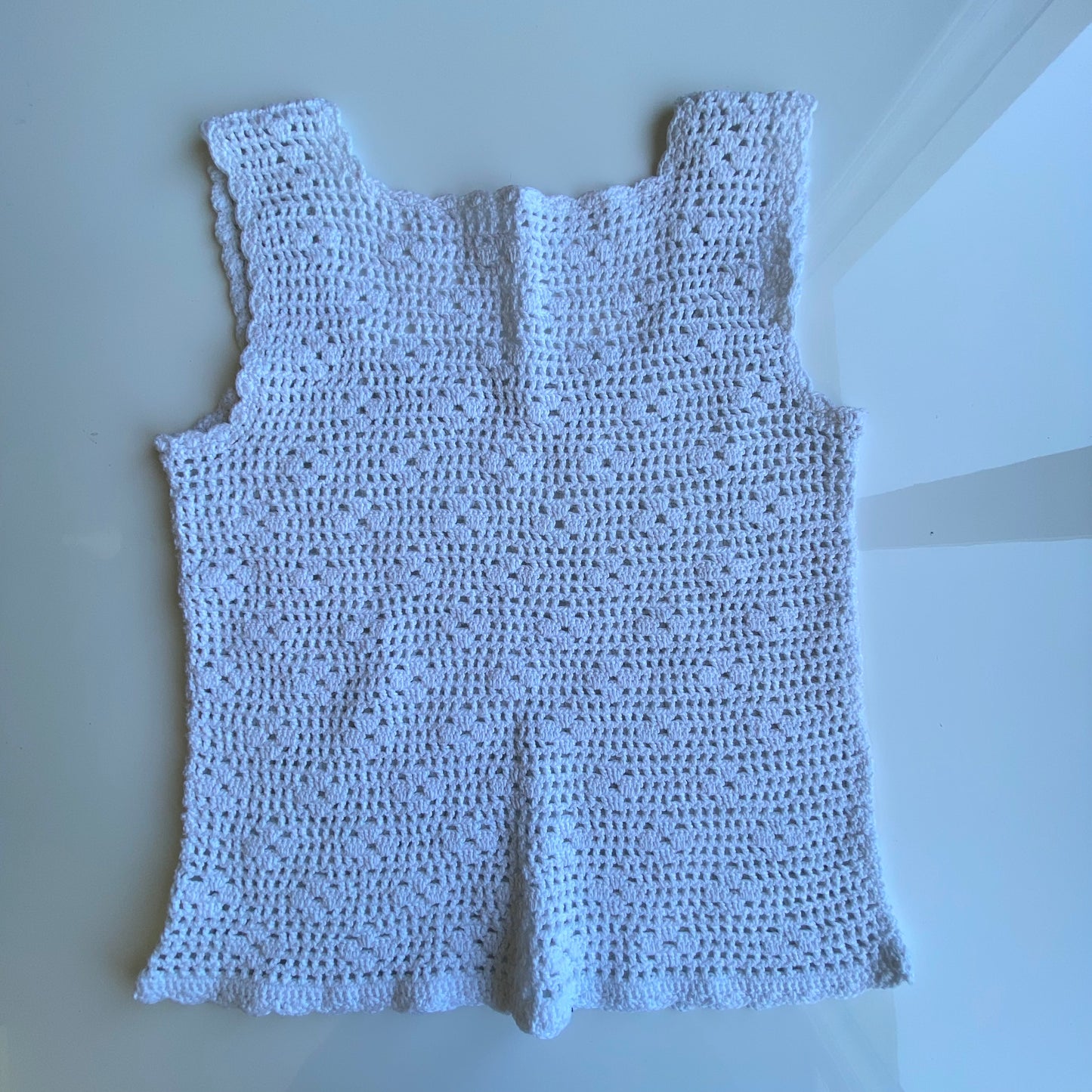 Vintage 90’s Indie Hippie White Crochet Tank Top (XS/S)