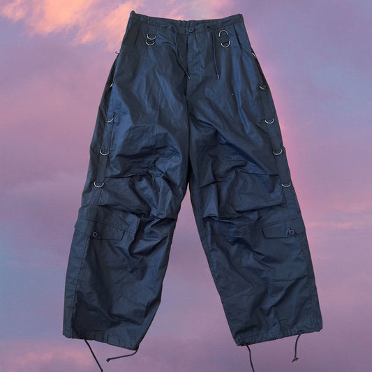 Vintage 90's Archive Black Parachute Baggy Cargo Pants (XS/S/M)