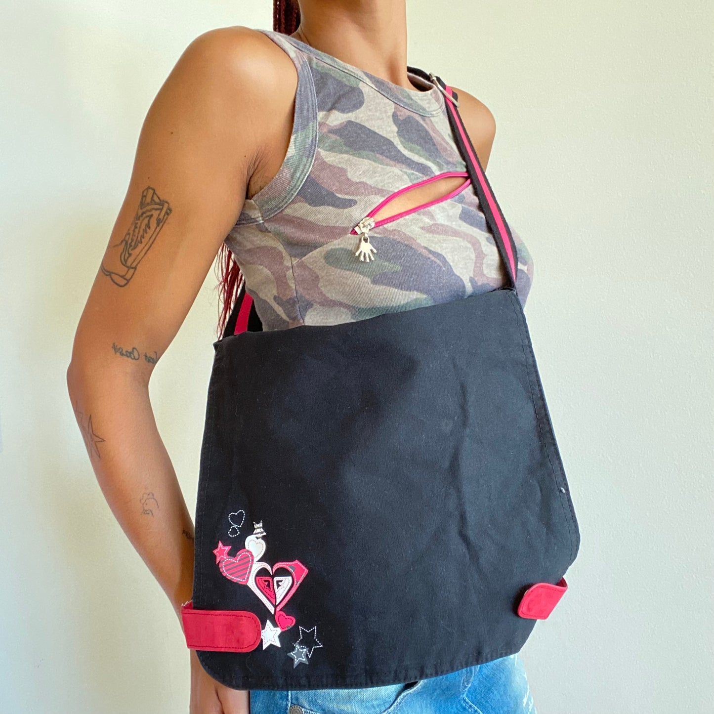 Vintage 90's Skater Black and Pink Messenger Cross Body Bag