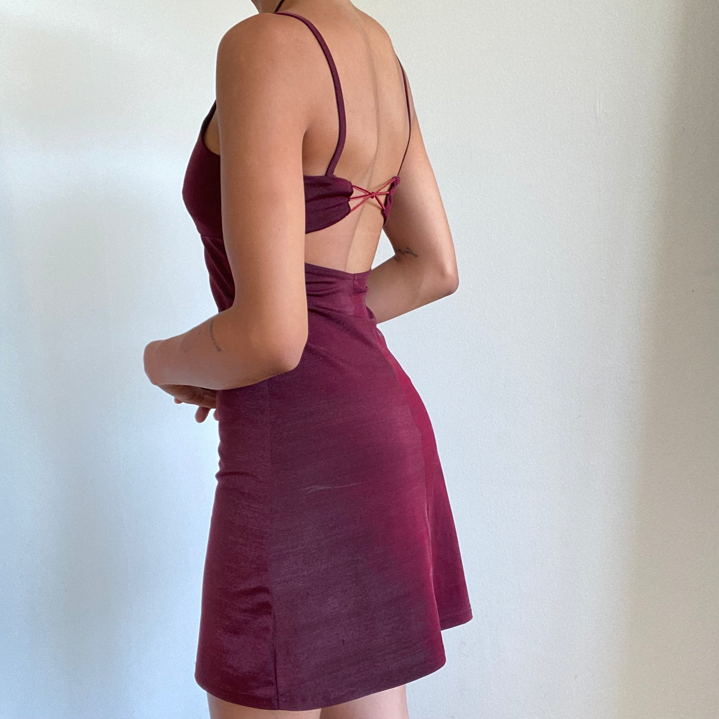 Vintage 90's Clubwear Bordeaux Iridescent Backless Mini Dress (XS)