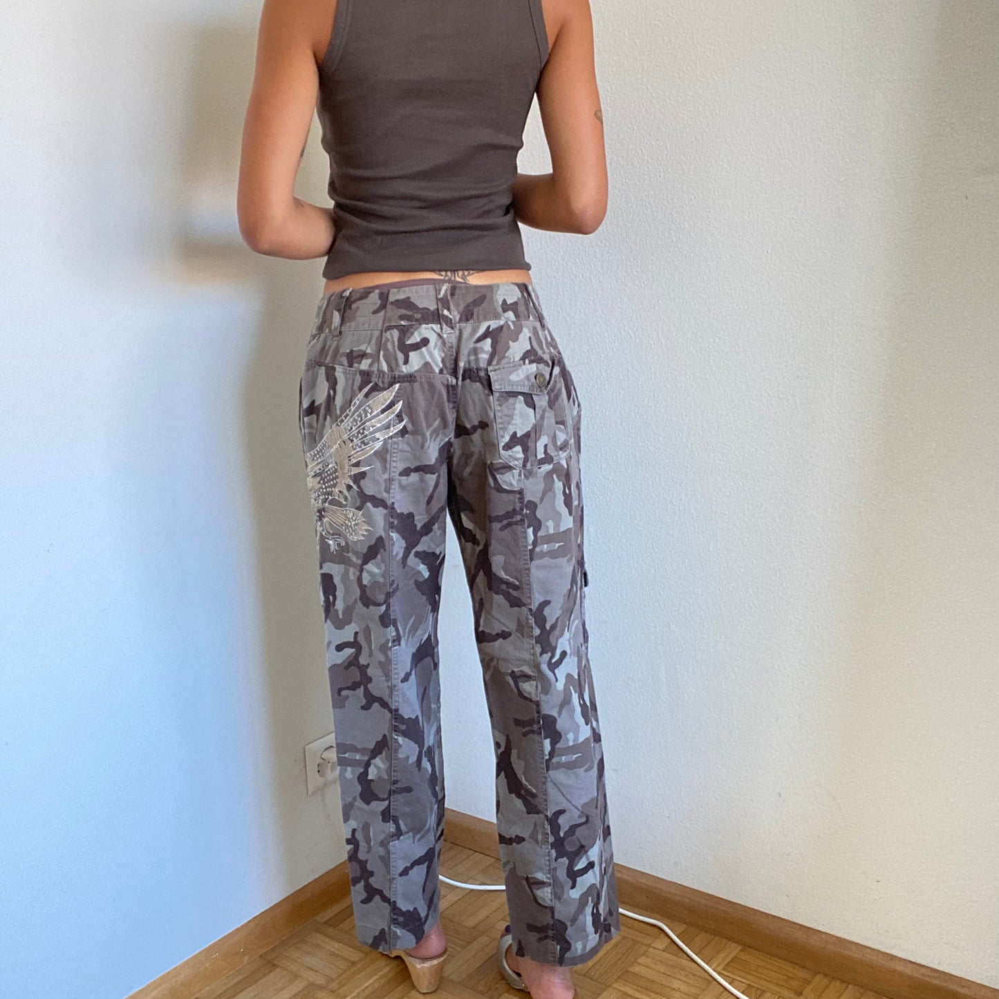 Vintage 90's Grunge Camo Baggy Low Waist Cargo Pants (S/M)