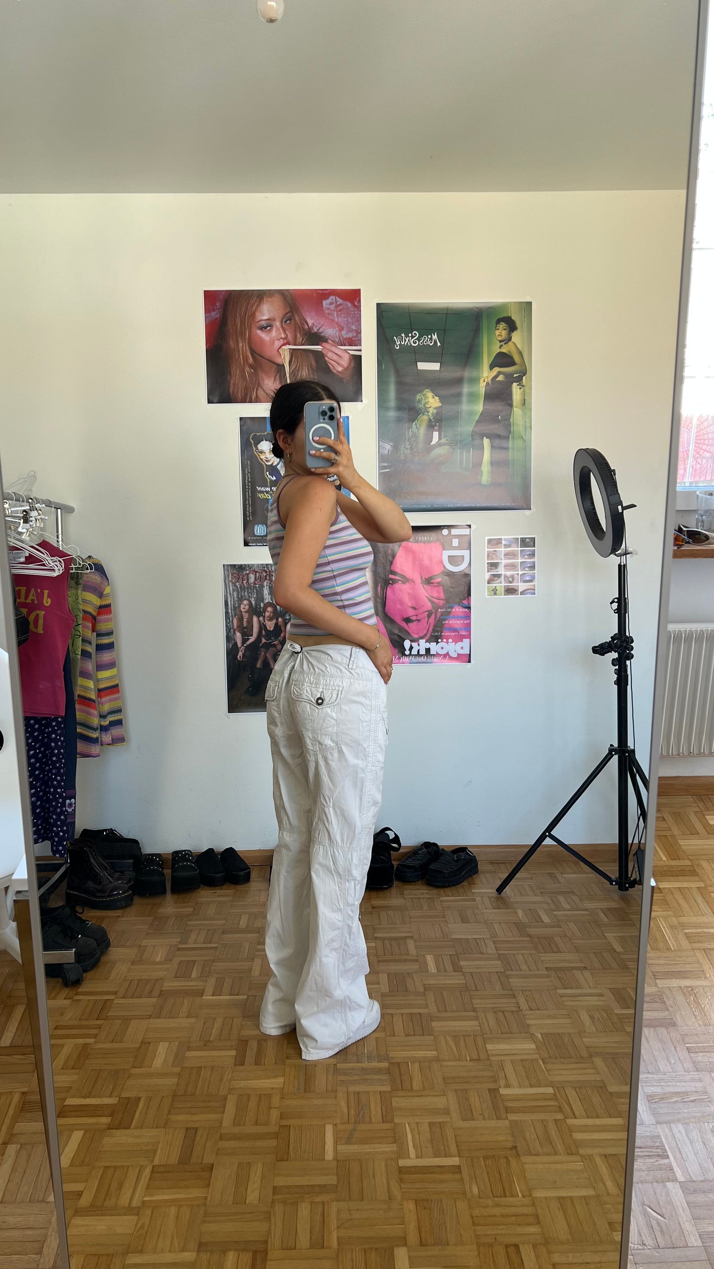 Vintage 90’s White Low Waist Baggy Cargo Pants (M)