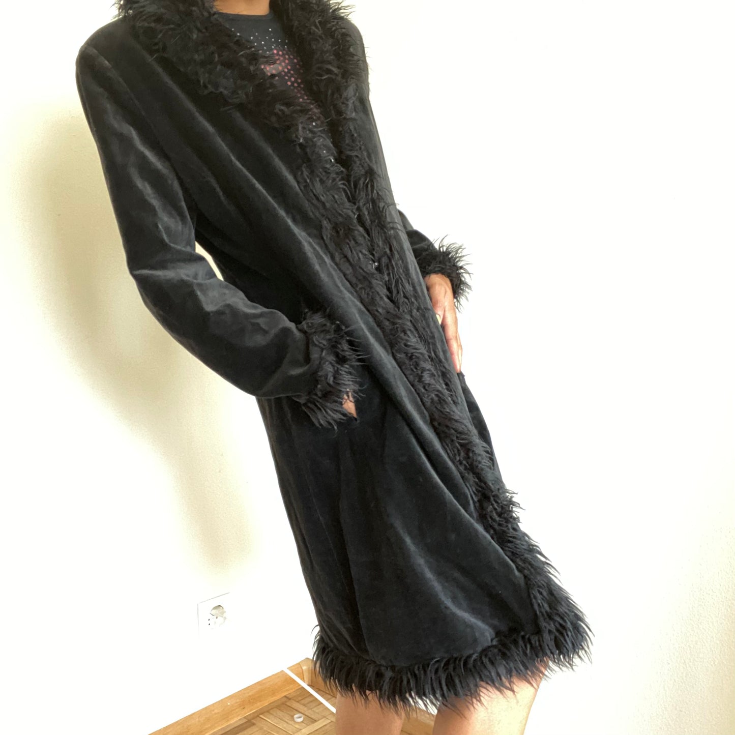 Vintage 90’s Model Off Duty Velour Black Afghan Coat (M)