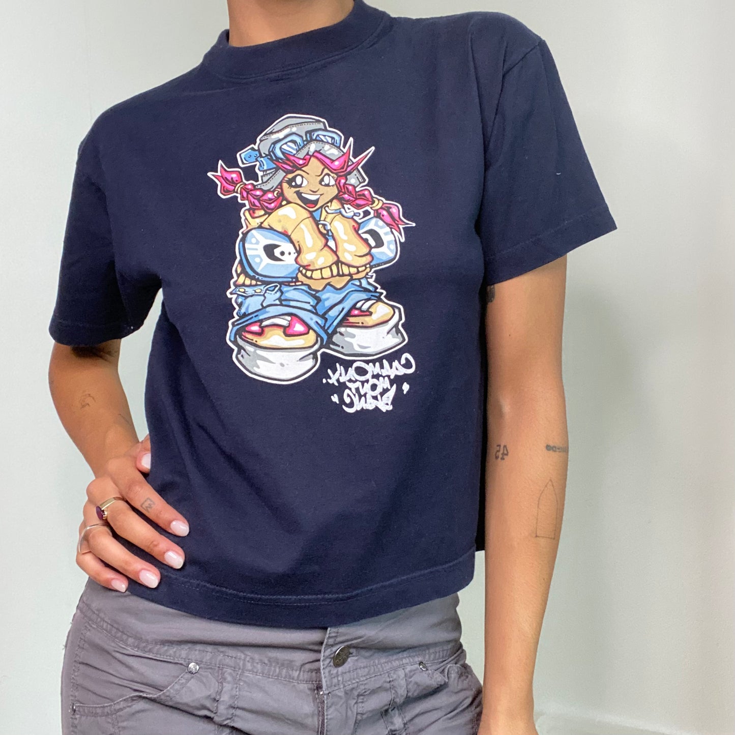 Vintage 90’s Skater Navy Blue T-Shirt with Skater Girl Print (S/M)