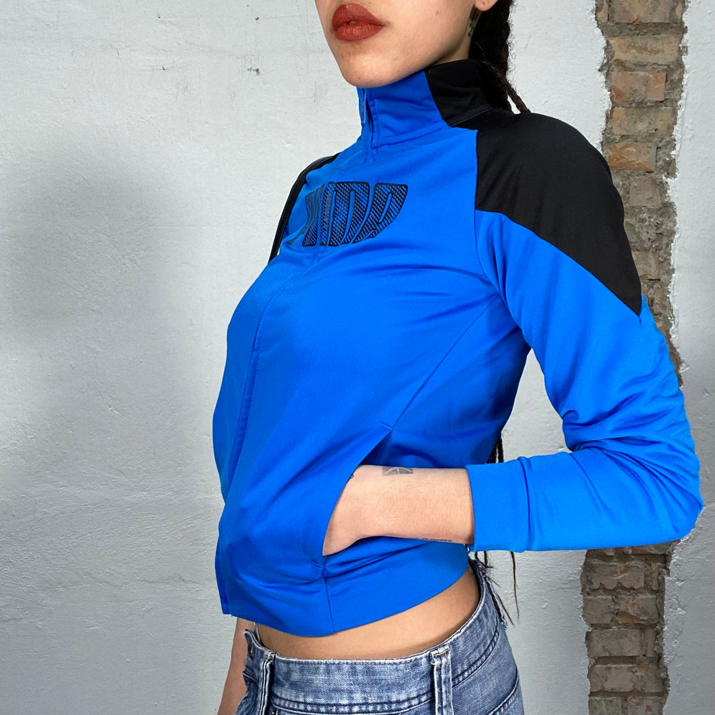 Vintage 2000's Puma Electric Blue SPorty Zip Up Sweater (S)