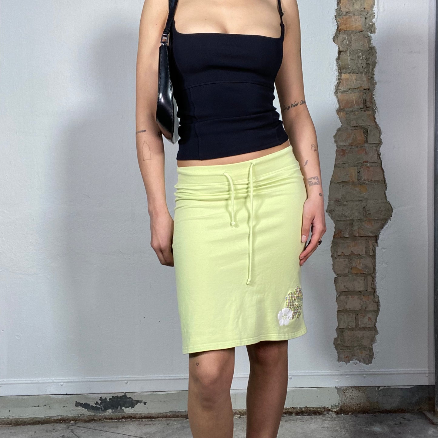 Vintage 90's Surfer Light Green Jersey Midi Skirt with Hibiscus Details(S/M)
