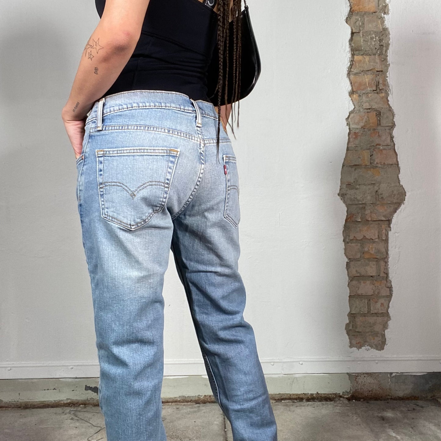 Vintage 90's Levi's Light Wash Straight Leg Jeans (S/M)