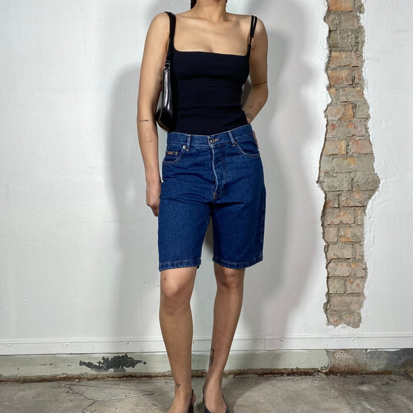 Vintage 90's Streetstyle Dark Wash Bermuda Shorts (S)