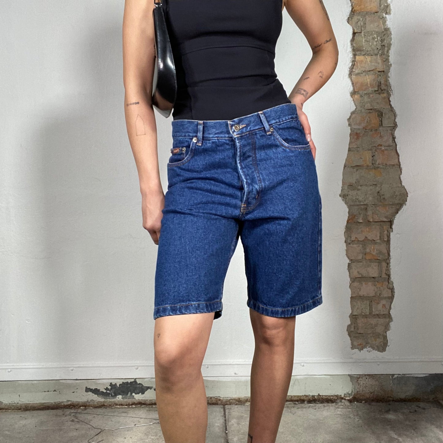 Vintage 90's Streetstyle Dark Wash Bermuda Shorts (S)